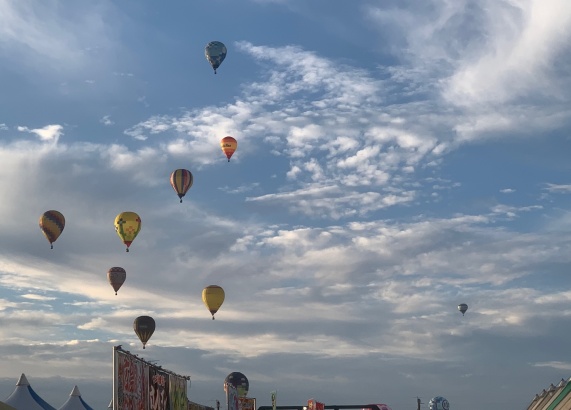 festival day's sky